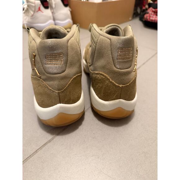 Jordan 11s main image 8